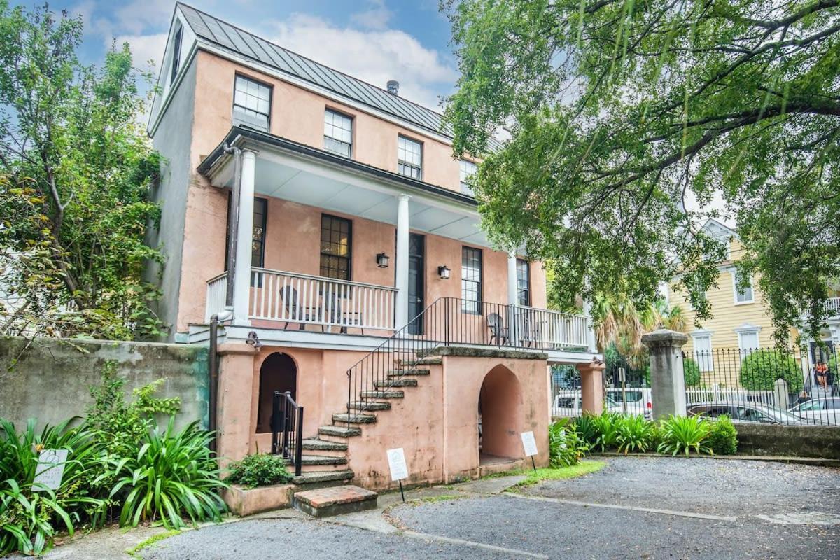 Revitalized Historical Southern Residence Charleston Exterior photo